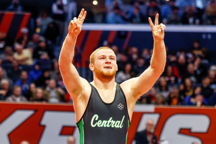 Illinois wrestling championships February 17 2024 Nate Latsch 25929